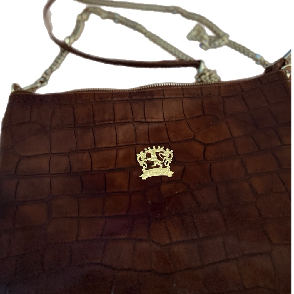 Elegant Brown Crocodile Pattern Shoulder Bag with Gold Chain.